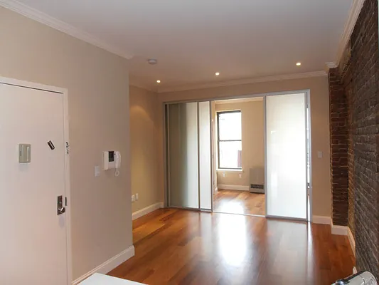 Rented by Town Residential | media 29