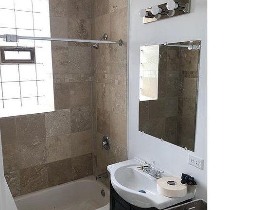 5th image of 1120 S Francisco Ave #3F