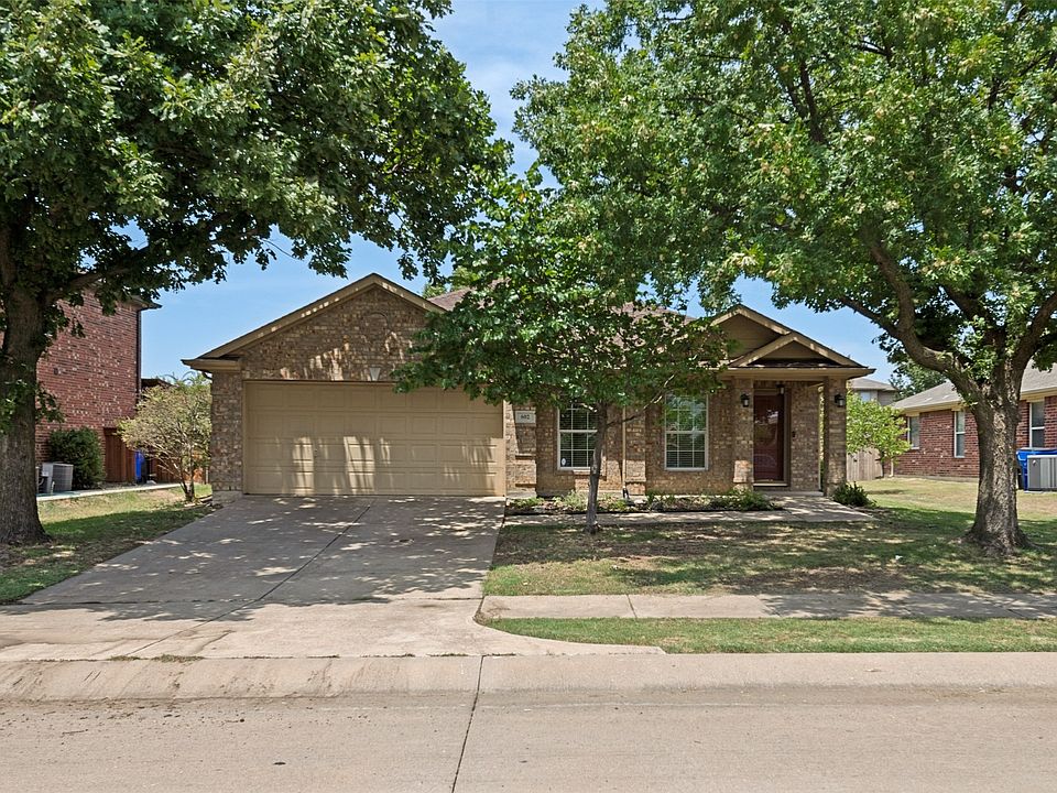 1st image of 602 Berry Trl