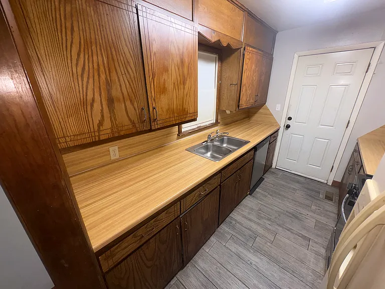 2520 SW 45th St — Photo 13