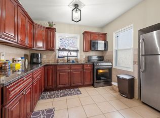 23537 148th Rd, Jamaica, NY 11422