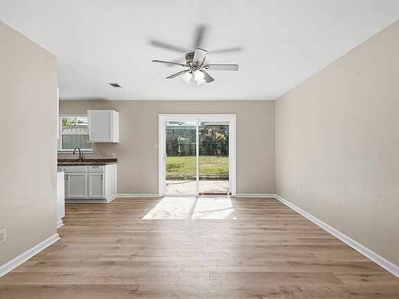 5th image of 840 Crosby Ave