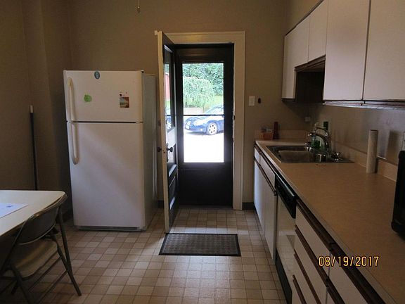 2nd image of 4375 Saint Lawrence Ave