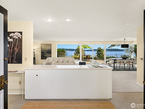 4th image of 6555 NE Windermere Road