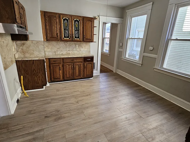 49 Maltby St #1B — Photo 3