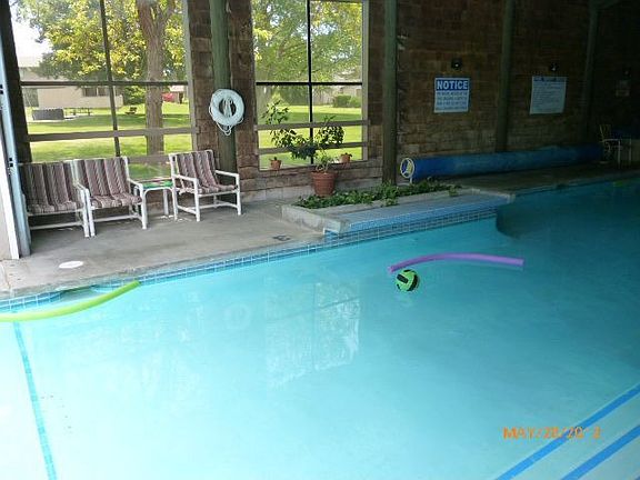 clubhouse indoor pool