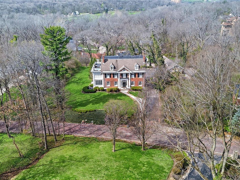 1st image of 1115 Oakwood Ave