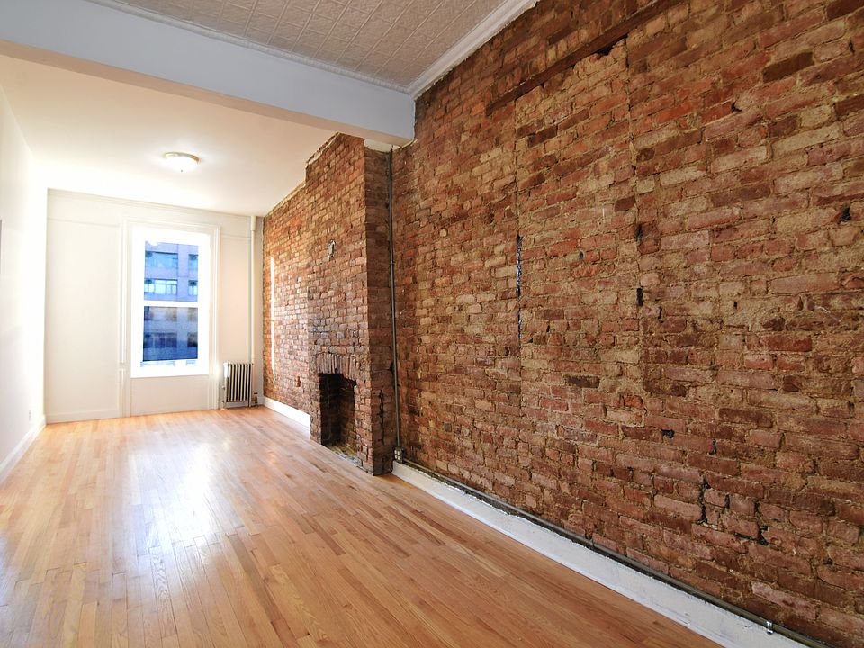 2nd image of 521 Hicks St #1