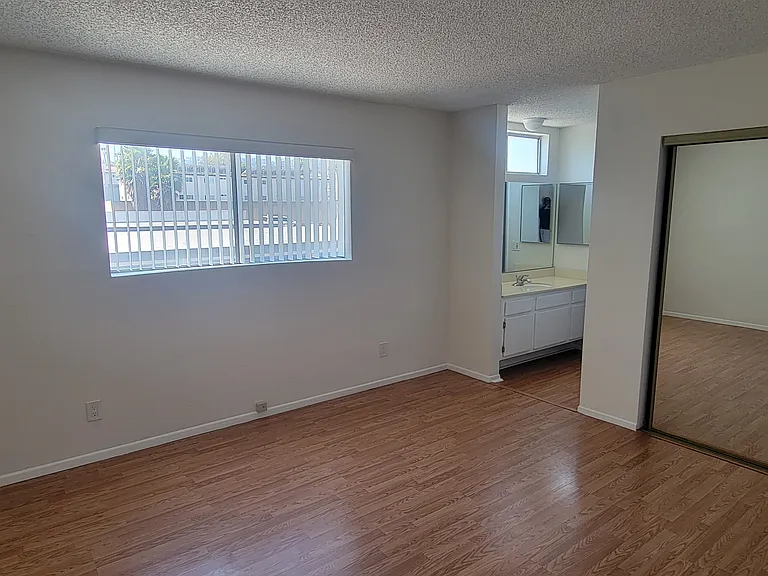 25930 Narbonne Ave #127 — Photo 11