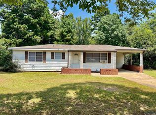 601 Oakley Dr, Marshall, TX 75672