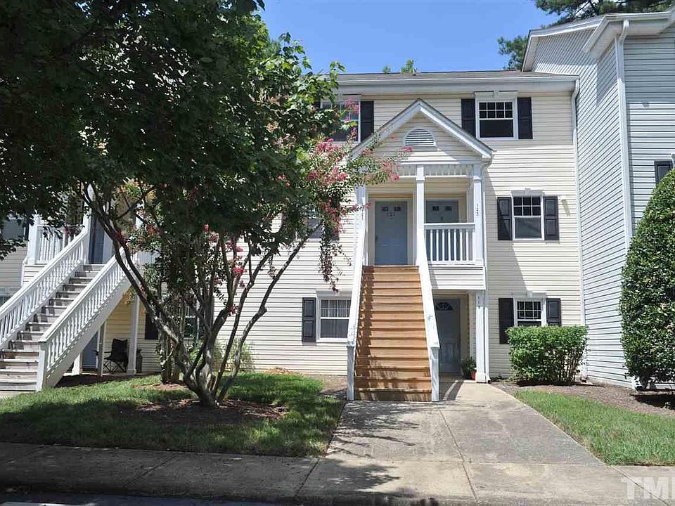 1st image of 121 Scott Ln #121