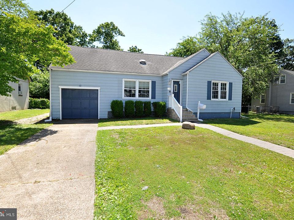 1st image of 711 Filbert St