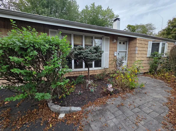 3106 Devon Avenue, Medford, NY 11763