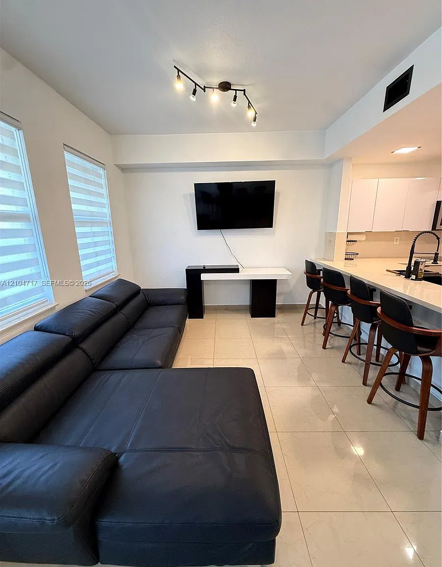 Coronado At Doral I Condo — Photo 4