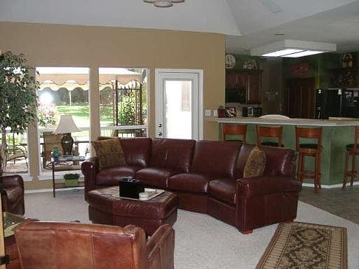 5th image of 6803 LENDELL DR