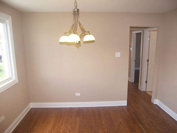 3rd image of 7819 S Keeler Ave