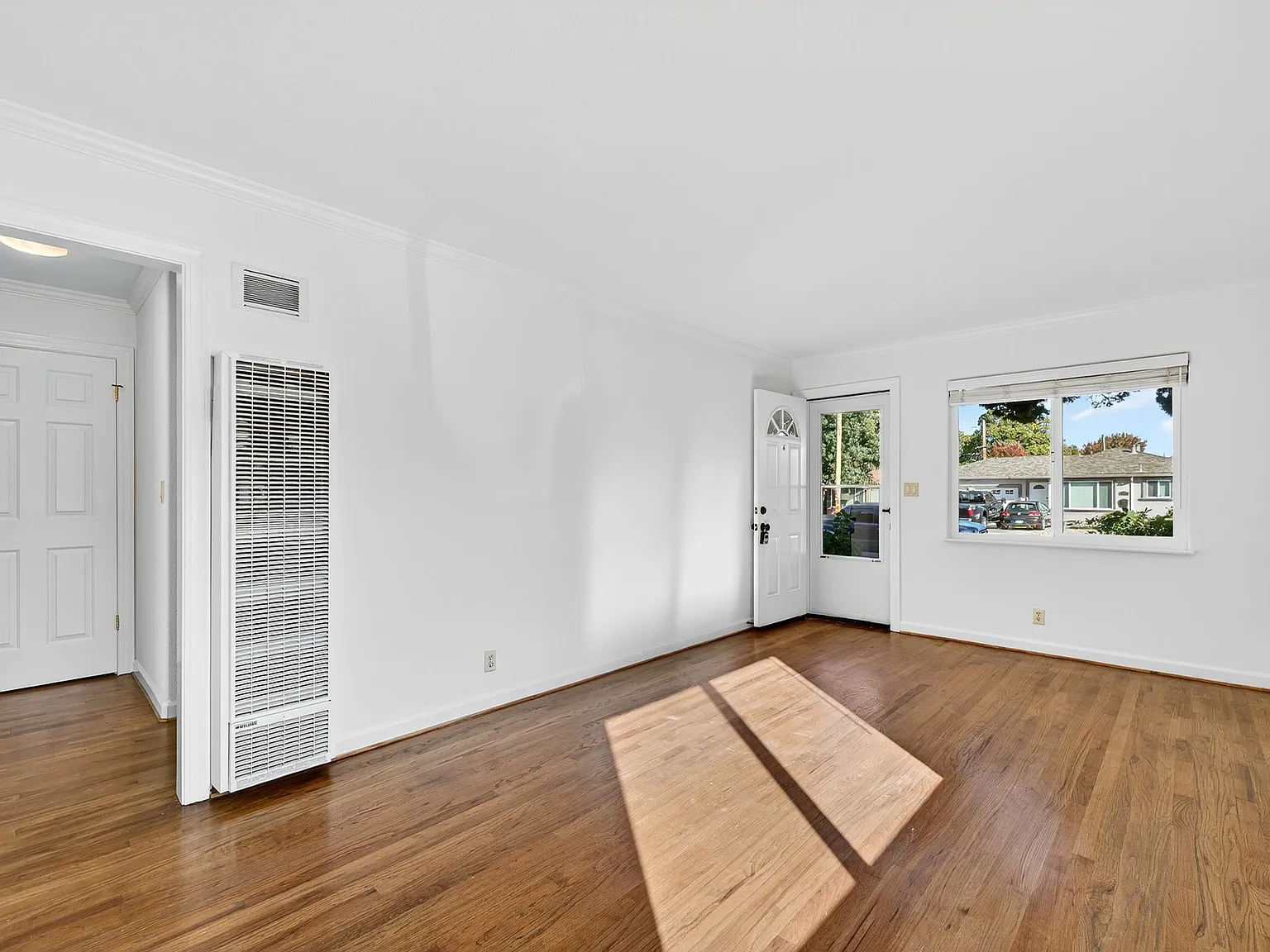 305 Kuehnis Dr — Photo 4