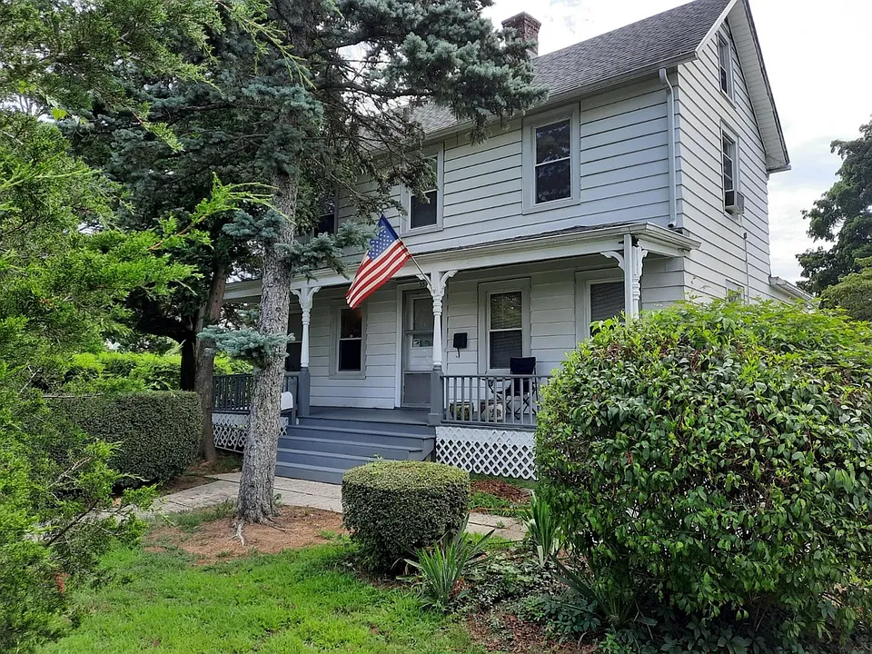 55 Valley Rd