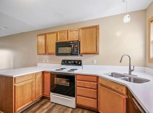 6901 N Steamboat Dr #B, Lincoln, NE 68521
