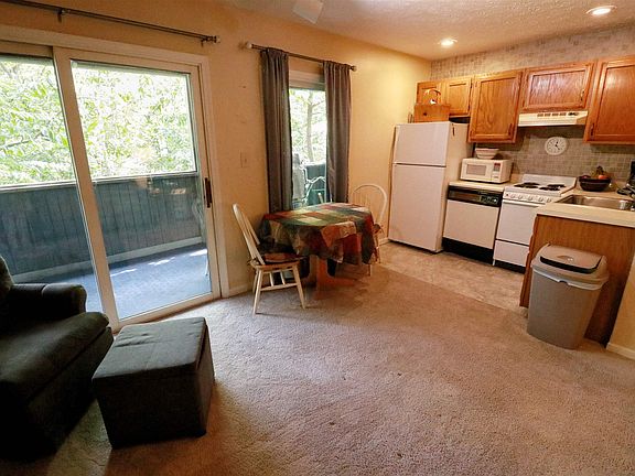3rd image of 9105 S Pointe Retreat Dr