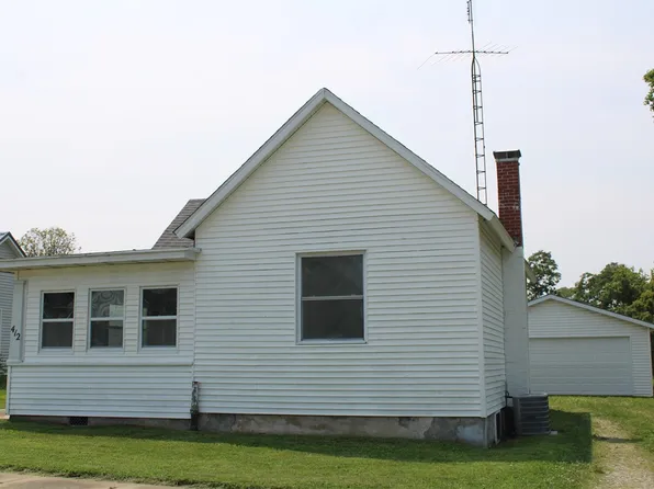 412 W South 3rd St, Shelbyville, IL 62565