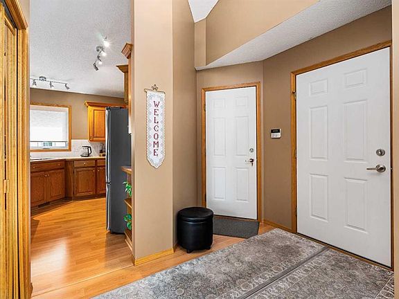 4th image of 184 SW Sunmeadows Cres SE
