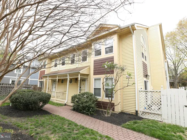 1112 N Utah St, Arlington, VA 22201