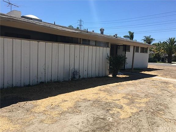 4th image of 10662 Chamberlain Ave