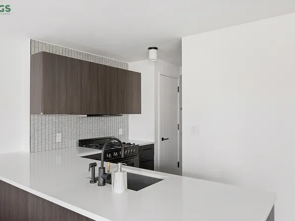 175 West 95th Street image 4 of 10