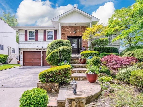 994 E End, Woodmere, NY 11598