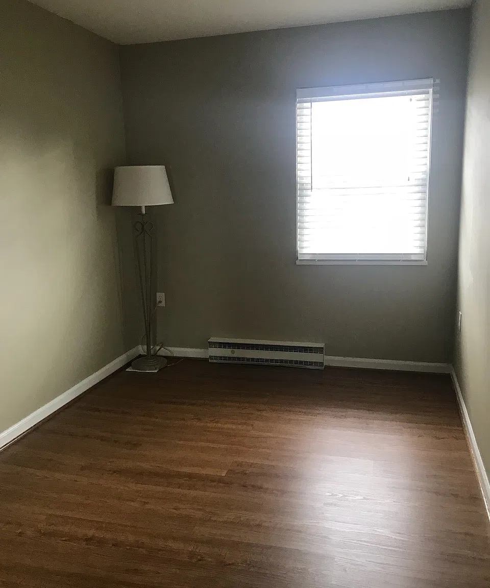 3 bed, 1280 sqft, $950 — Photo 3