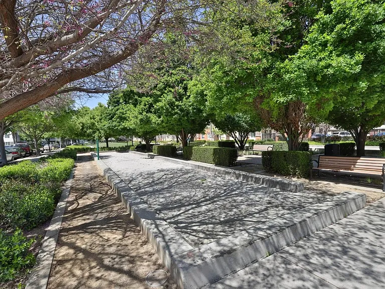 5925 Charlotte Dr #204 — Photo 32