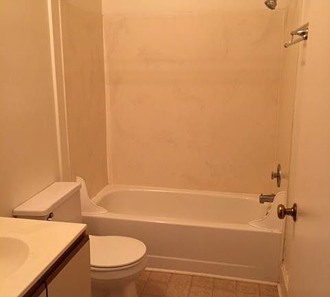 4th image of 15 E Lincoln St