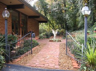 705 S Crest Rd, Chattanooga, TN 37404