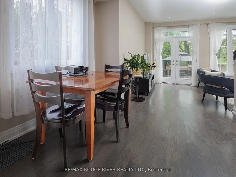 453 Mahogany Ct — Photo 12