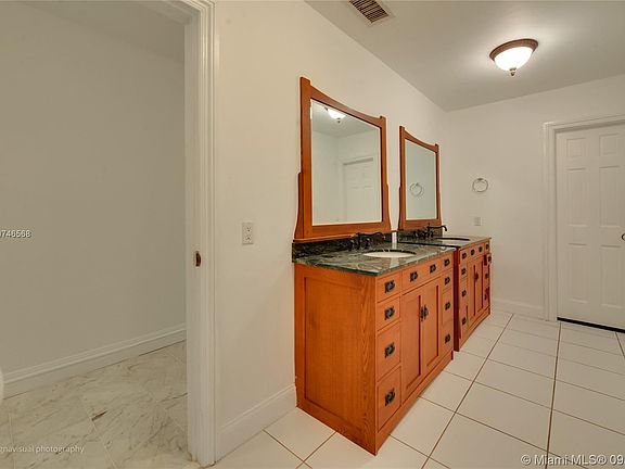 5th image of 7521 Los Pinos Blvd #0