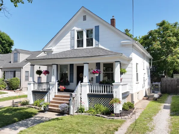 2009 3rd St, Bay City, MI 48708
