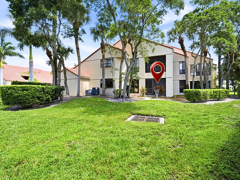 101 Waterview Dr — Photo 32