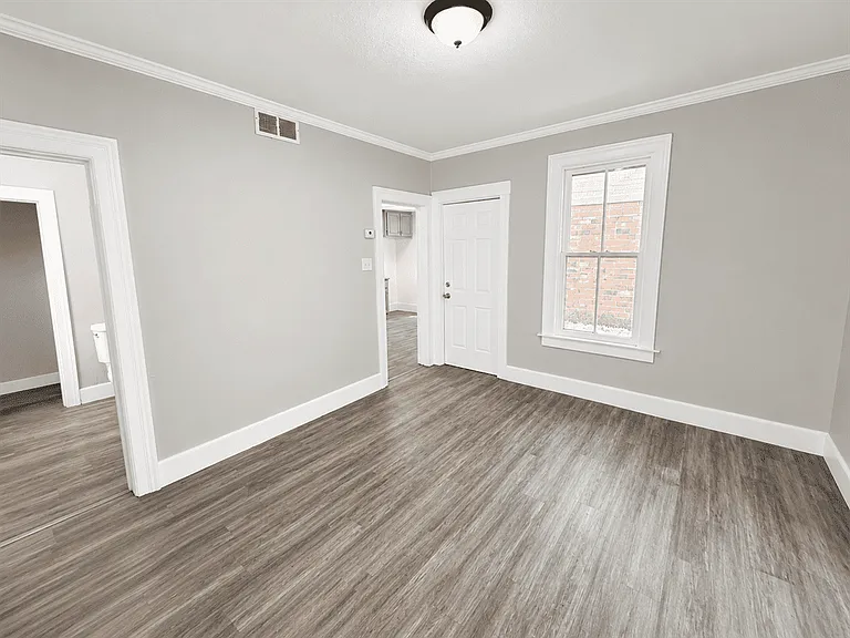 4032 Lewis Ave — Photo 16