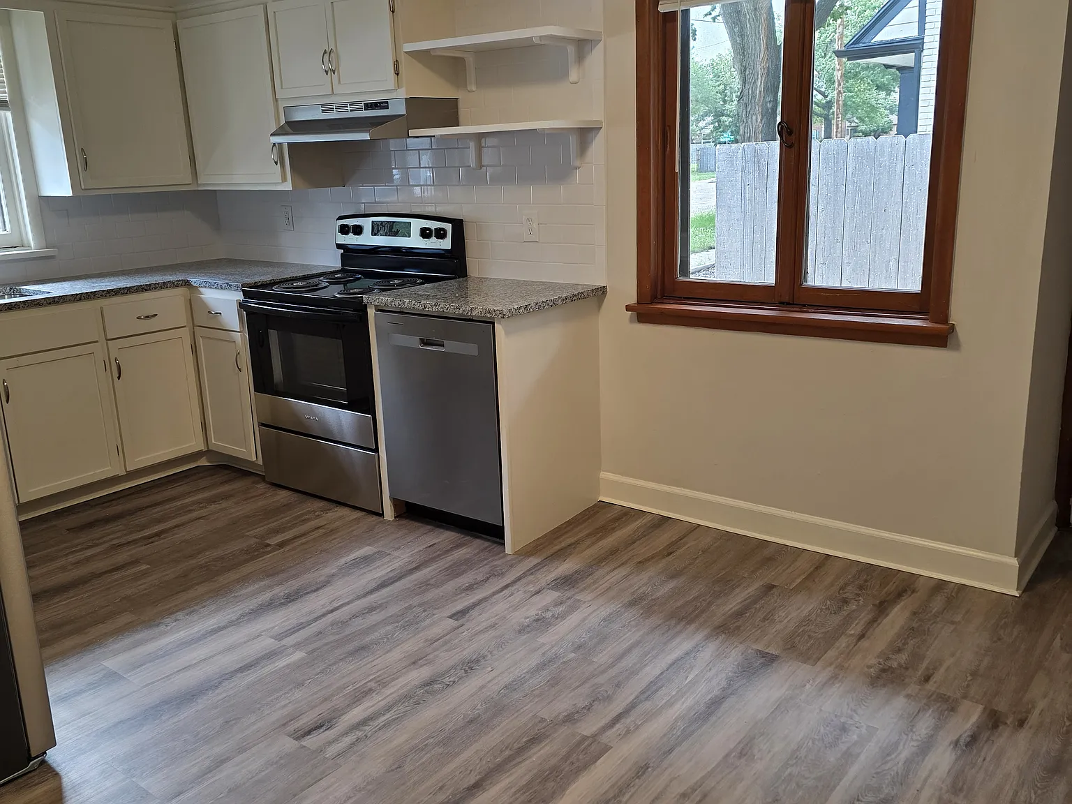 3 bed, 1926 sqft, $1,800 — Photo 3