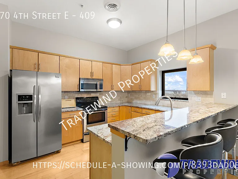 270 4th St E #409 — Photo 6