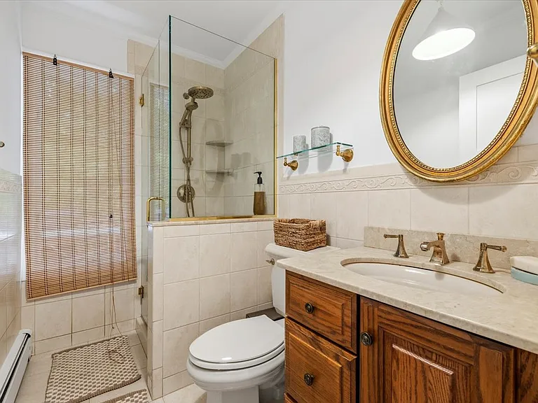 19 Peconic Ave — Photo 25