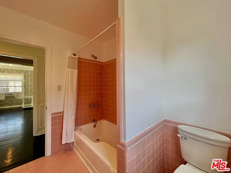 1724 El Cerrito Pl #1 — Photo 8