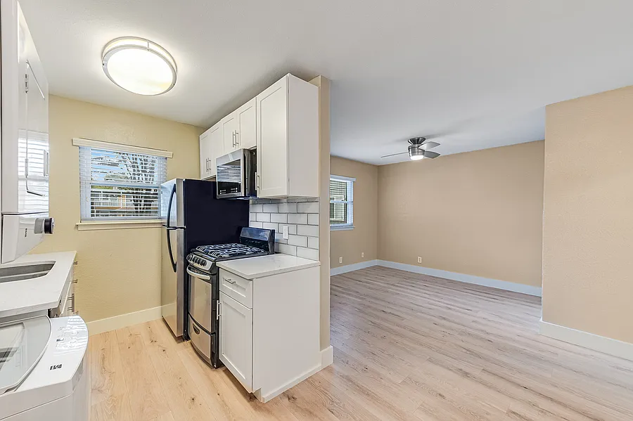 2 bed, 800 sqft, $1,275 — Photo 4
