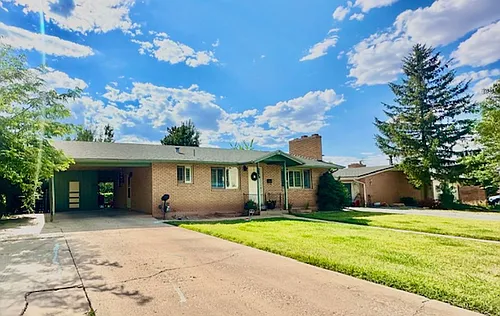 282 S Dewey Ave Photo 1