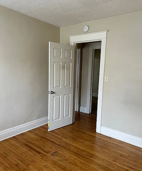 302 Roesch Ave #5 — Photo 11