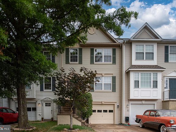 4th image of 405 Barrows Ct