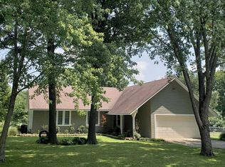 105 Centennial Dr, Altamont, KS 67330