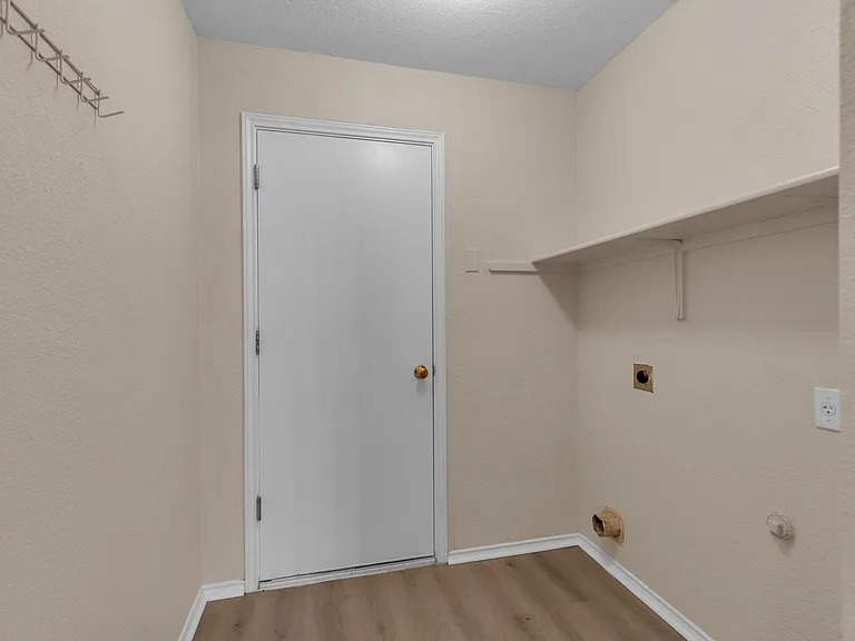 111 David Dr — Photo 18