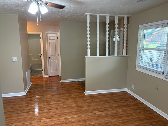 4th image of 102 Michael Dr